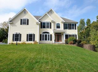 11 Amanda Way, Schenectady, NY 12309