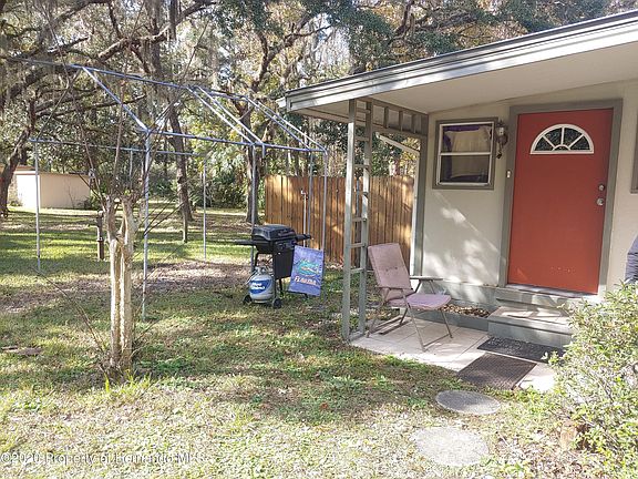 3rd image of 8041 W Miss Maggie Dr