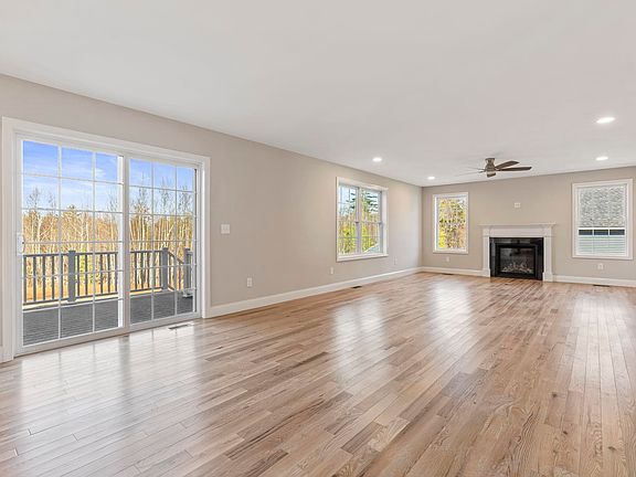 3rd image of 293 Queen Street