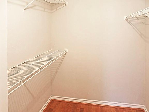 5th image of 1524 Lincoln Way APT 429