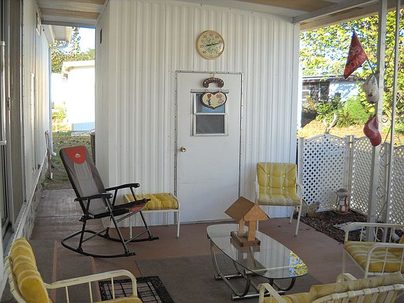 5th image of 3150 NE 36th Ave Lot 516