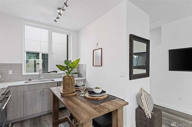 1st image of 128B W Florentia St