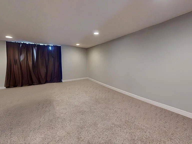 8902 Blue Grass Rd — Photo 52