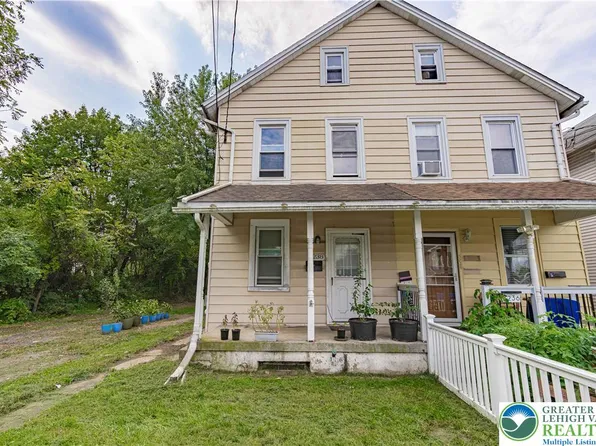 5238 Pennsylvania St, Whitehall, PA 18052