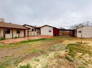 1068 Sichler Rd, Los Lunas, NM 87031