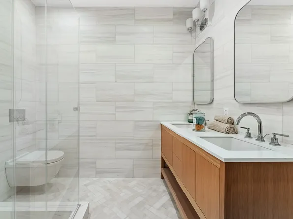 379 12th Street image 5 of 11