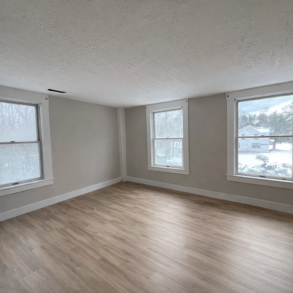 102 Ponemah Rd — Photo 1