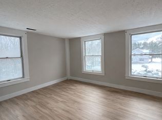 102 Ponemah Rd, Amherst, NH 03031