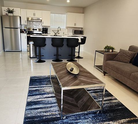 5th image of 118 Grass Valley Rd #303