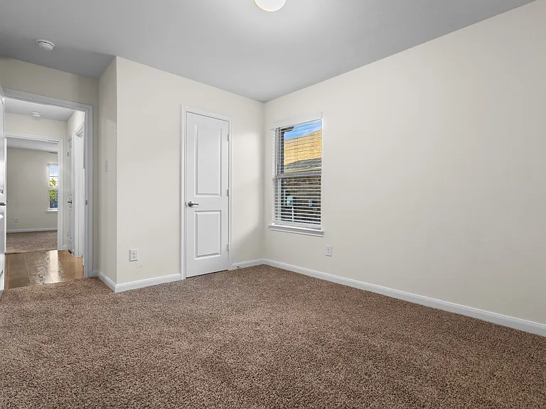 513 Spur Rdg — Photo 12