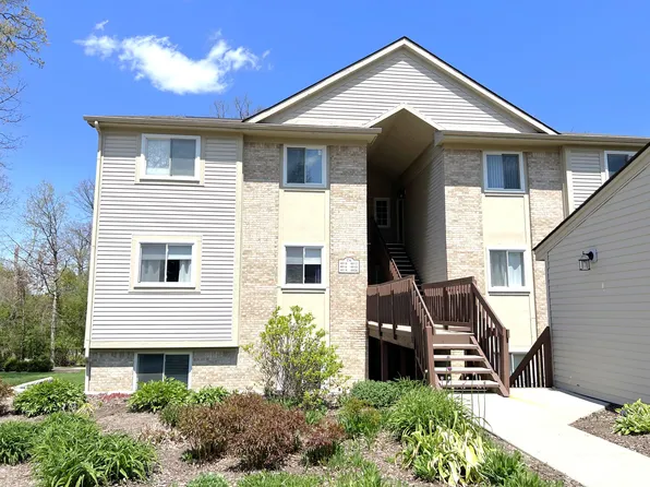 4912 Ashley Ln #84, Waterford, MI 48329