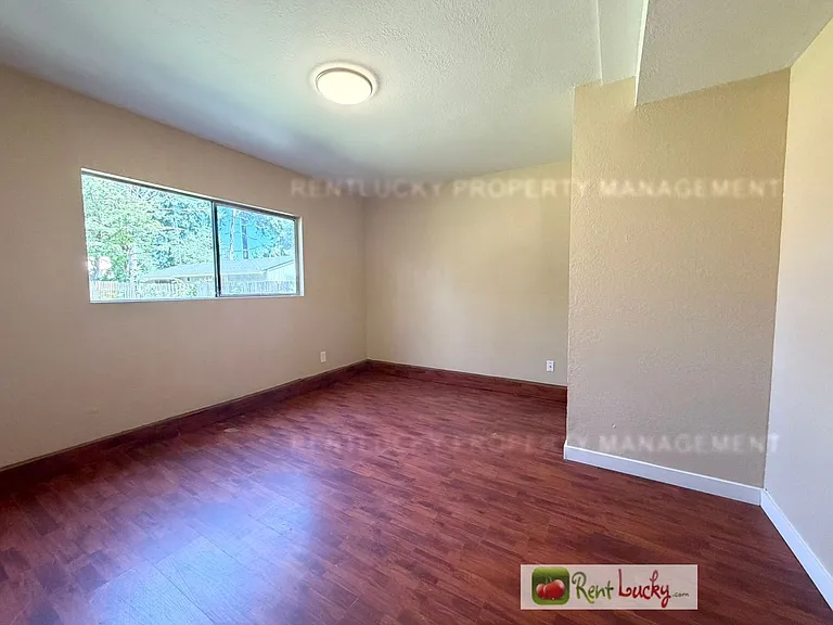 2516 S 284th St — Photo 31
