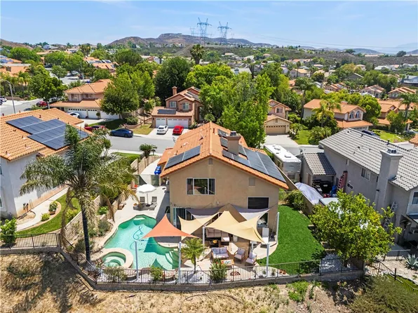28345 Nicholas Cir, Saugus, CA 91350