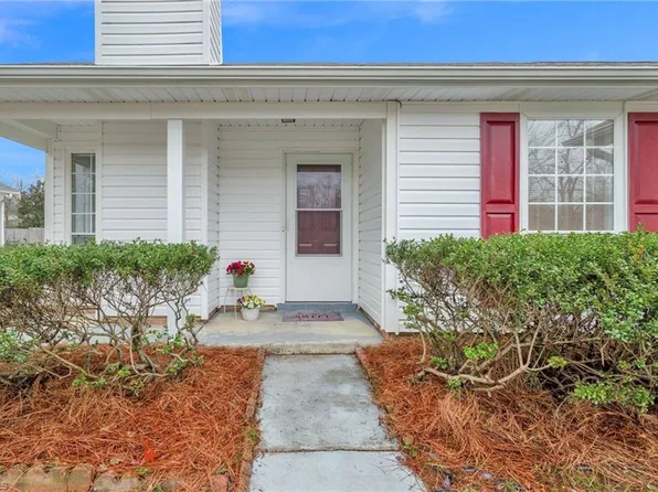 3210 Anvil Pl, Greensboro, NC 27407