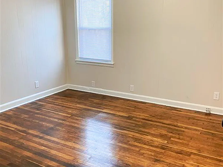 2415 Linden Ave — Photo 30