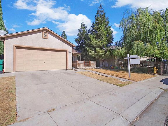 3rd image of 1597 Bandoni Dr