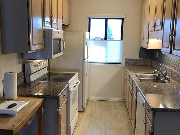 2nd image of 5015 Santa Cruz Ave Unit 306