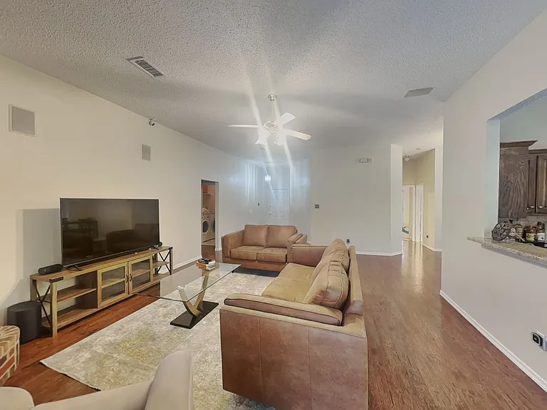 5202 High Island Dr — Photo 6
