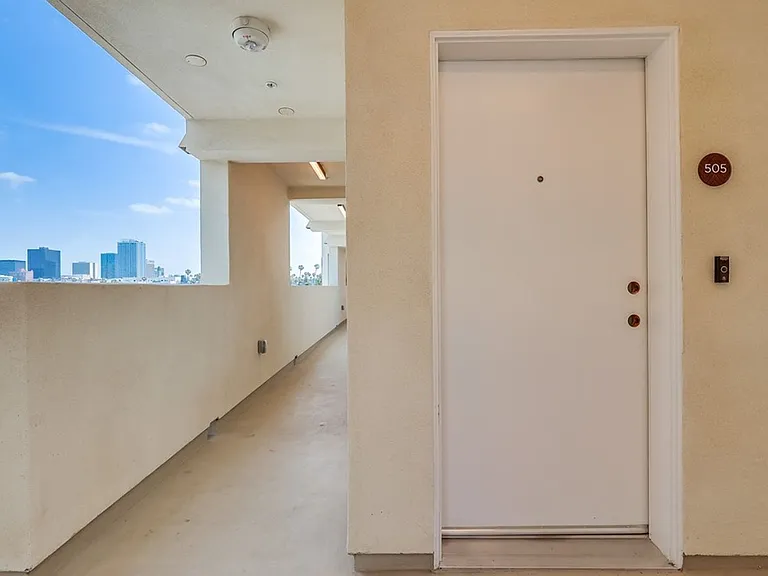 Lux Lofts LA — Photo 79