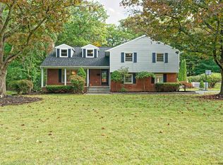 1350 Rowe Rd, Schenectady, NY 12309