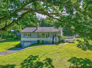 6 White Oak Terrace, Campbell Hall, NY 10916