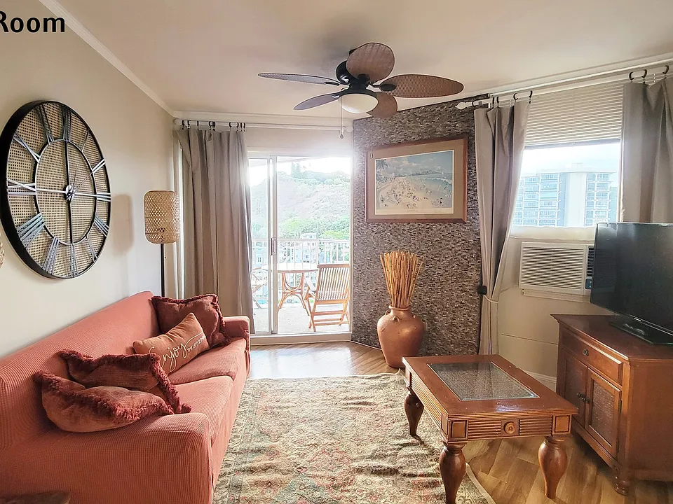1031 Maunaihi Pl #1006