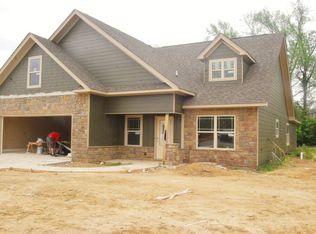 44 Winter Hawk Dr, Fort Mitchell, AL 36856