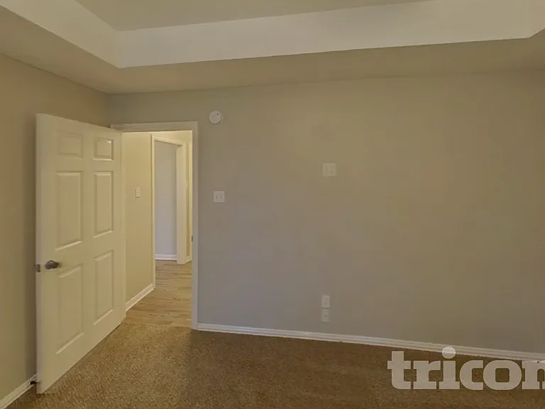 1012 Brookhaven Dr — Photo 7