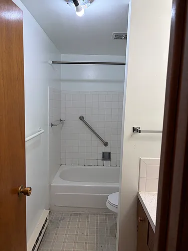 115 W 3rd St #113 Photo 1