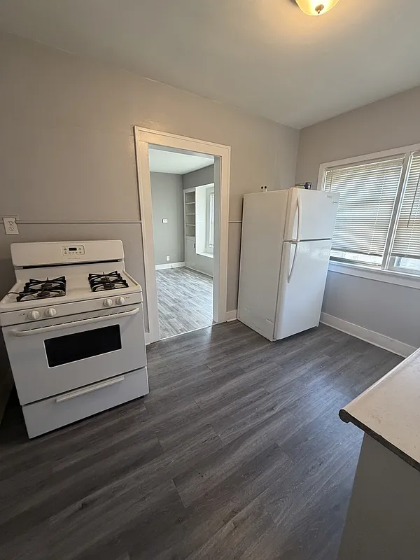 2 bed, 1.0 bath, 973 sqft, $1,088 — Photo 4