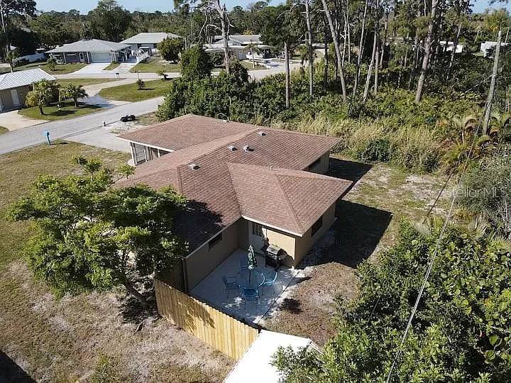 3 bed, 2.0 bath, 1778 sqft, $2,000 — Photo 3
