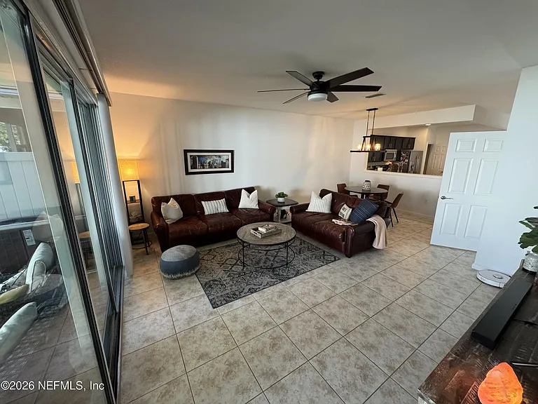 6789 Roundleaf Dr — Photo 7