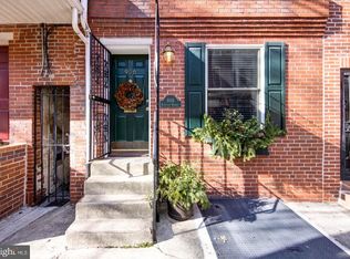 906 S 6th St, Philadelphia, PA 19147