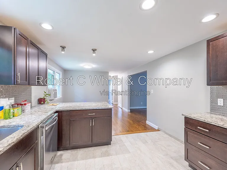 42 Mountain Ave — Photo 9