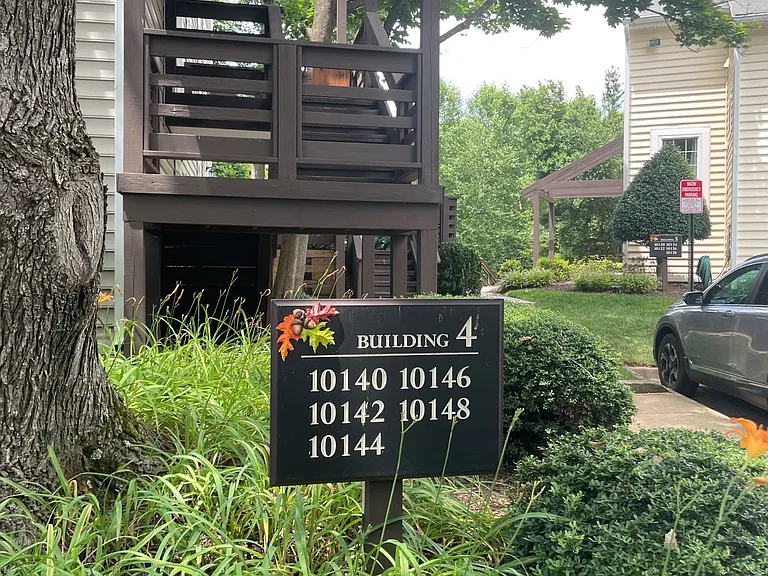 10142 Oakton Terrace Rd — Photo 15