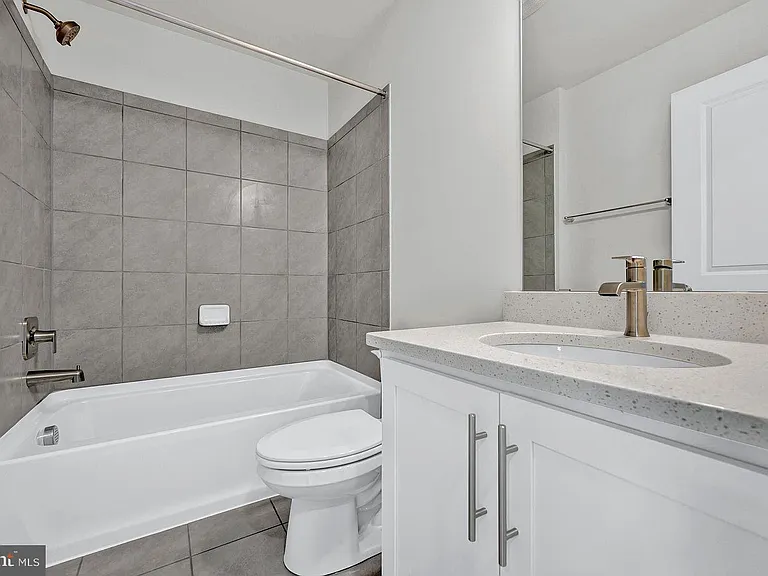 8338 Dieter Dr — Photo 11