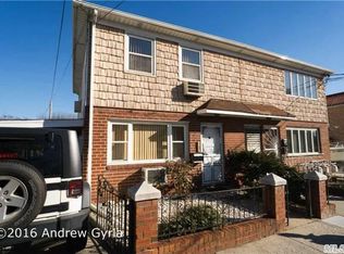 1541 Clintonville St, Flushing, NY 11357