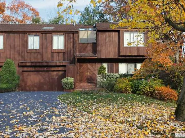 12 Morley Ct, Albertson, NY 11507