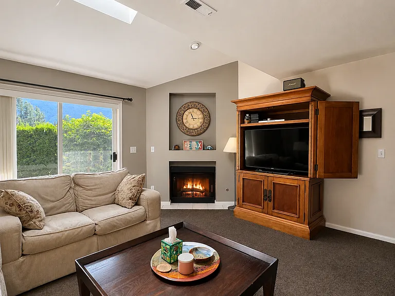 321 SE Orchard Dr #1-27 — Photo 9