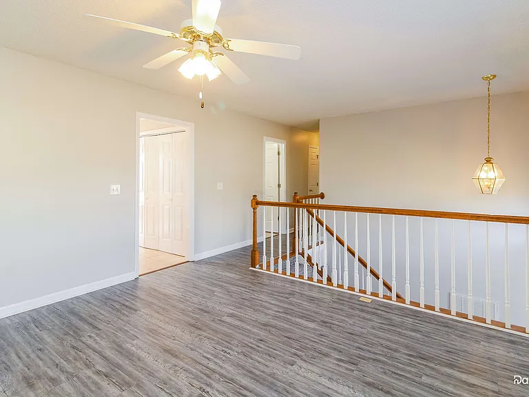 5540 Woodspring Dr — Photo 7