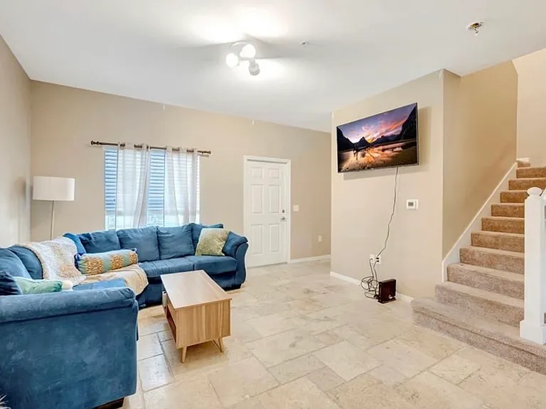 3258 Tamara Dr #8 — Photo 5