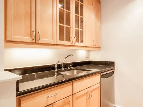 182 East 95th Street image 2 of 11