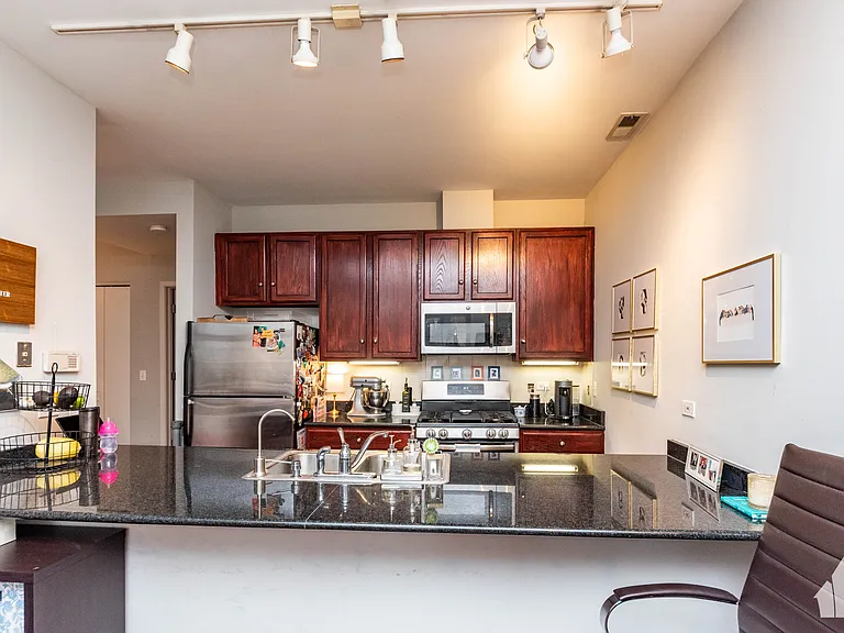 23 N Racine Ave #406 — Photo 9