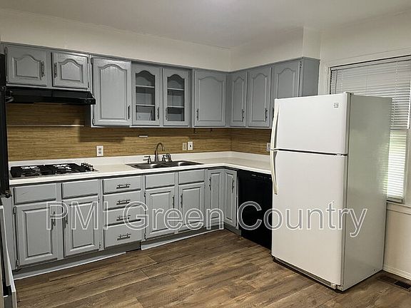 5th image of 44 S 73rd East Ave