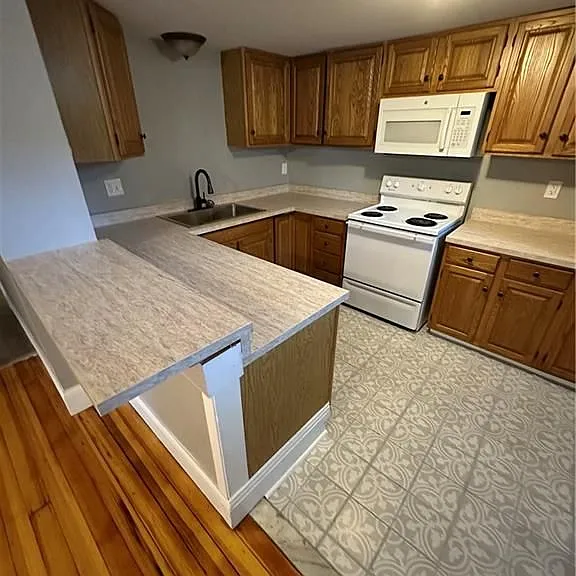 31 King St #33-3 — Photo 4