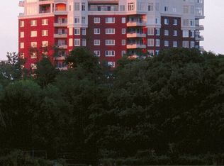 8301 Creekside Cir APT 230, Bloomington, MN 55437