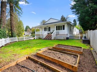 8920 SW 9th Dr, Portland, OR 97219