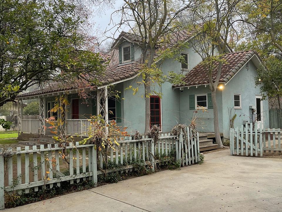 1st image of 544 W Barstow Ave