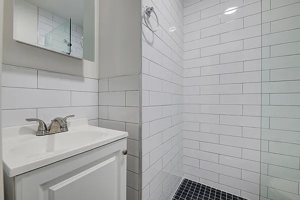 Rented by REAL New York | media 16