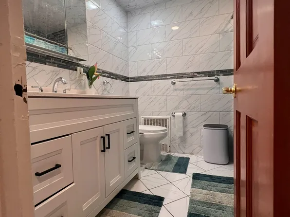 891 East 58th Street image 10 of 14